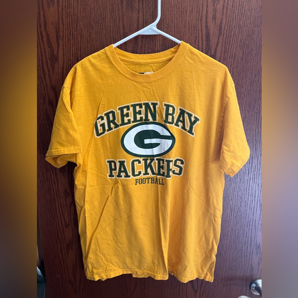 Men’s Green Bay packer shirt